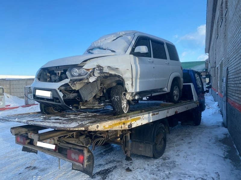 Фото эвакуации внедорожника в Красноярске